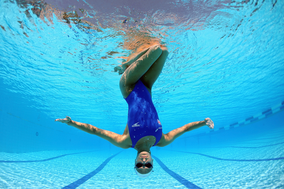 Hướng dẫn phương pháp bơi tự cứu