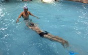 kỹ thuật lướt nước khi bơi